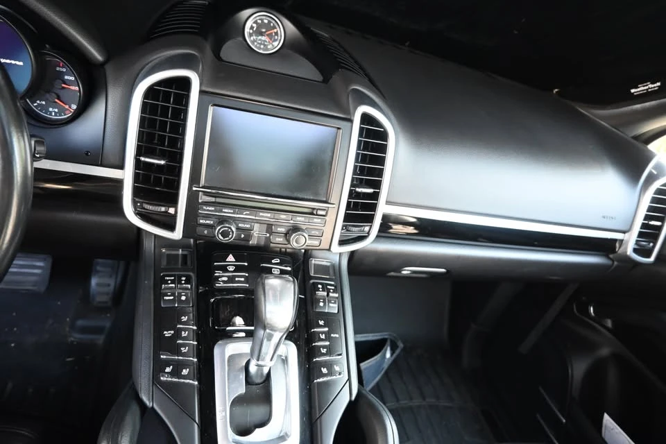 2016 Porsche 958 Cayenne - Image 8 of 11