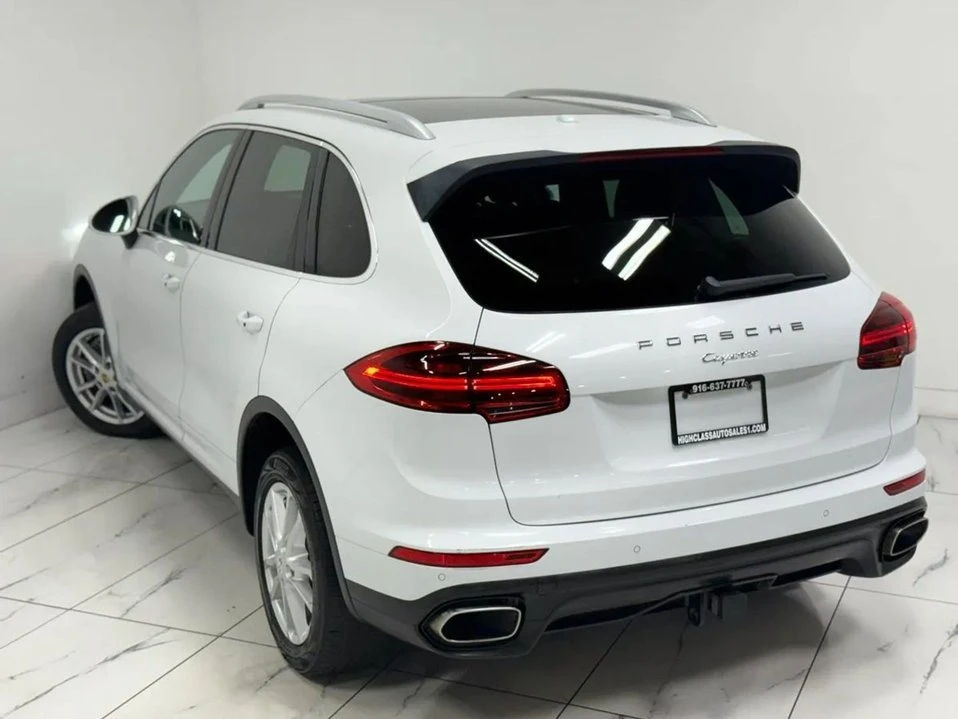 2016 Porsche 958 Cayenne - Image 8 of 20