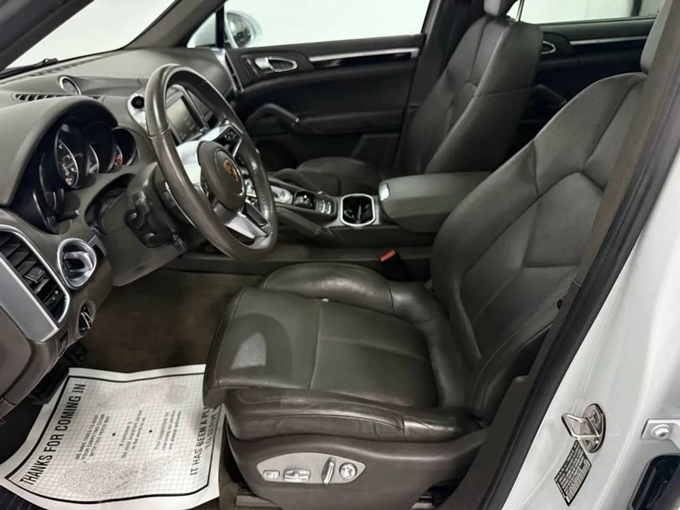 2016 Porsche 958 Cayenne - Image 15 of 20