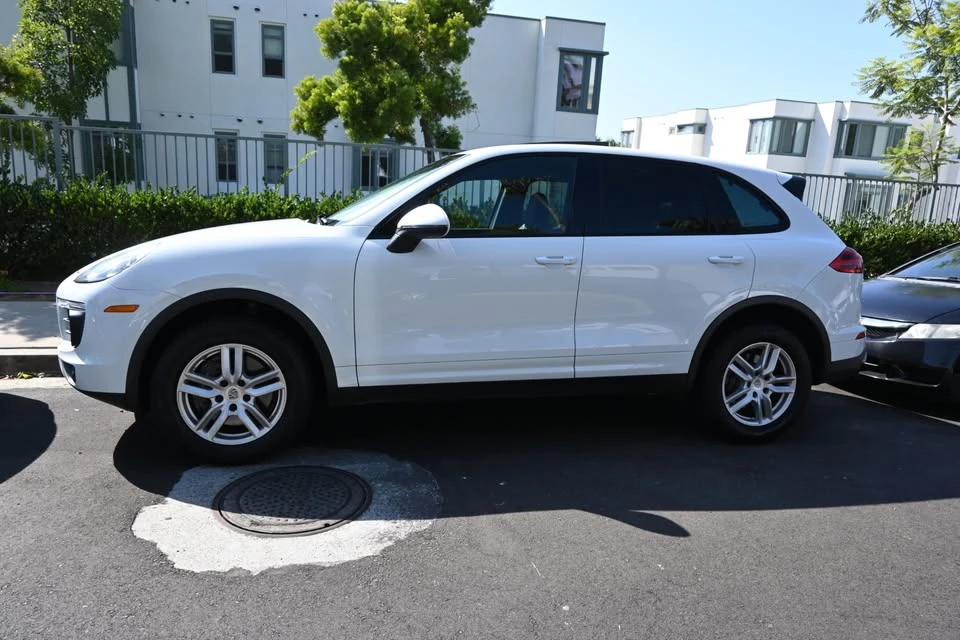 2016 Porsche 958 Cayenne - Image 4 of 11