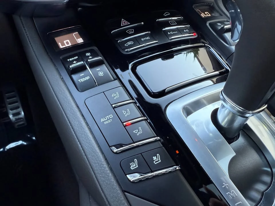 2016 Porsche 958 Cayenne - Image 18 of 20