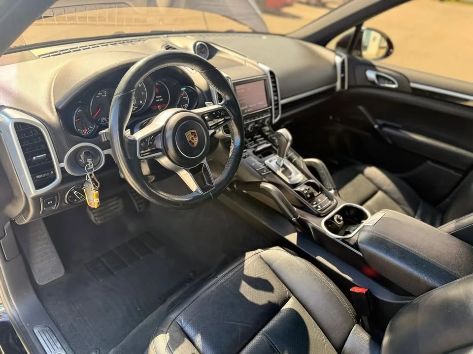 2016 Porsche 958 Cayenne - Image 11 of 20