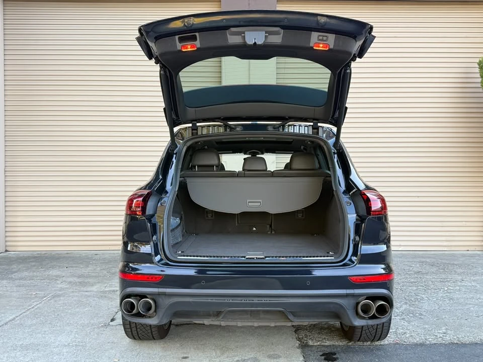 2016 Porsche 958 Cayenne - Image 13 of 20