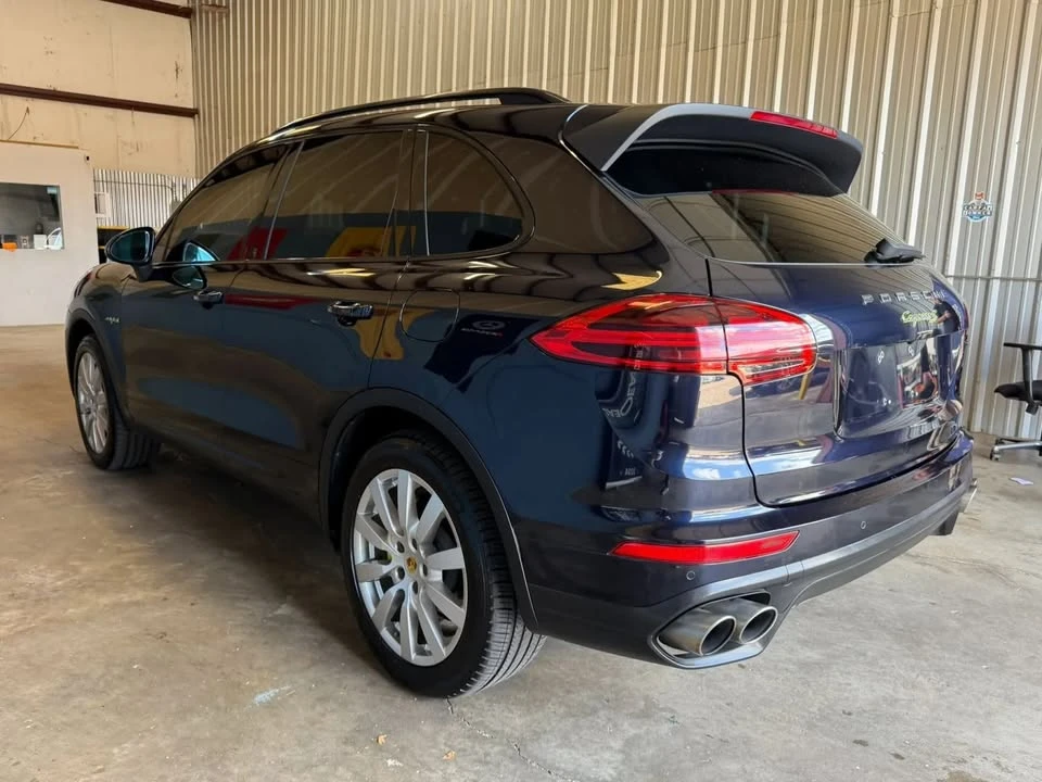 2016 Porsche 958 Cayenne - Image 12 of 20
