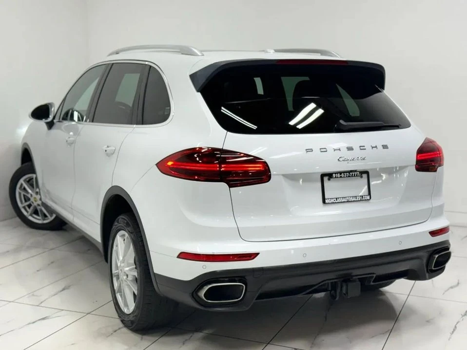 2016 Porsche 958 Cayenne - Image 7 of 20