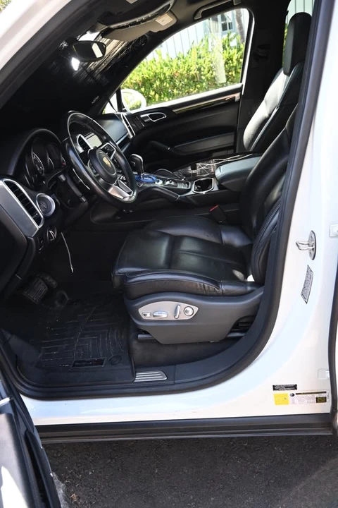 2016 Porsche 958 Cayenne - Image 7 of 11