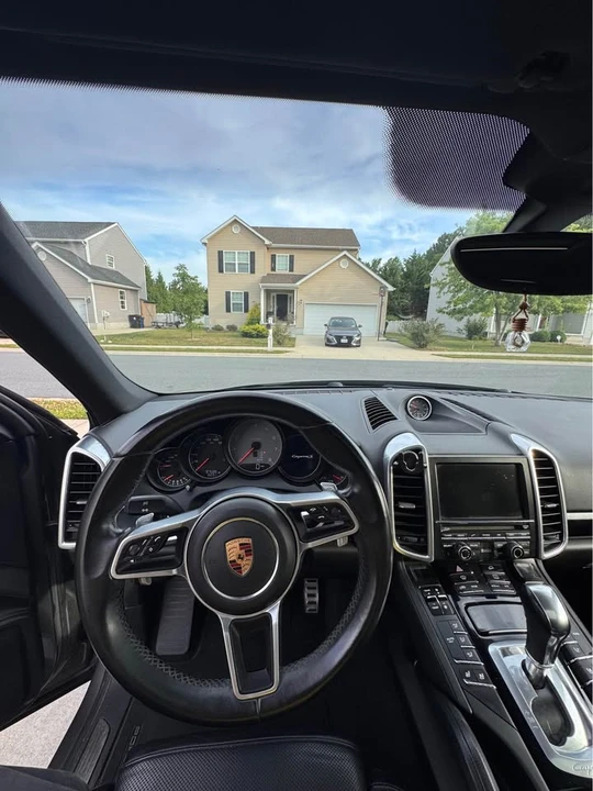 2016 Porsche 958 Cayenne - Image 9 of 17