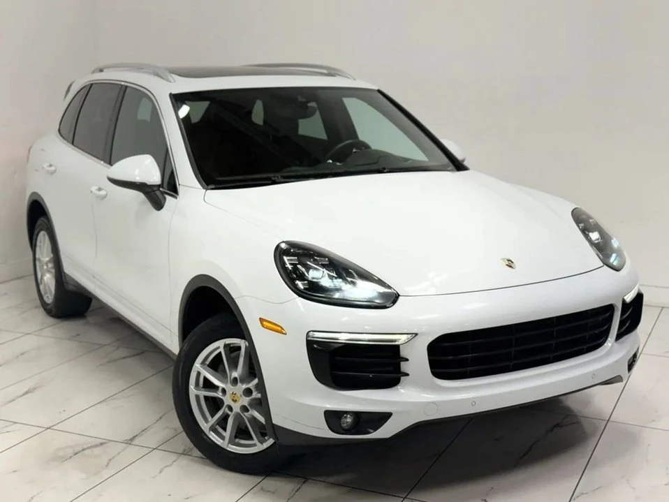 2016 Porsche 958 Cayenne - Image 2 of 20