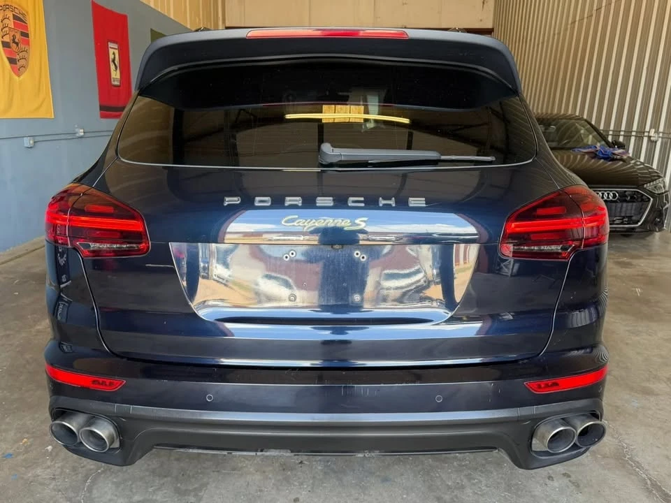 2016 Porsche 958 Cayenne - Image 10 of 20
