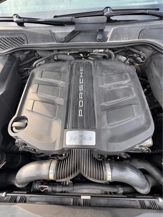 2016 Porsche 958 Cayenne - Image 7 of 17