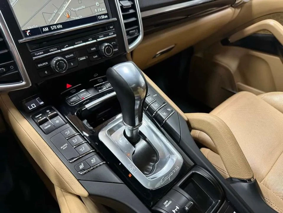 2016 Porsche 958 Cayenne - Image 15 of 20