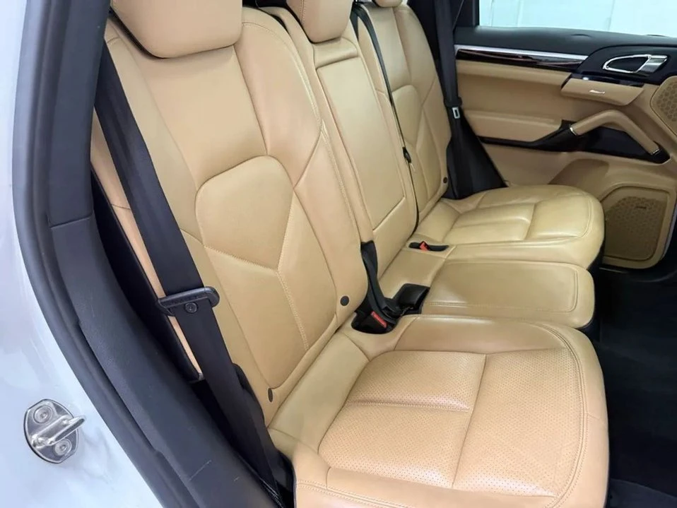 2016 Porsche 958 Cayenne - Image 8 of 20