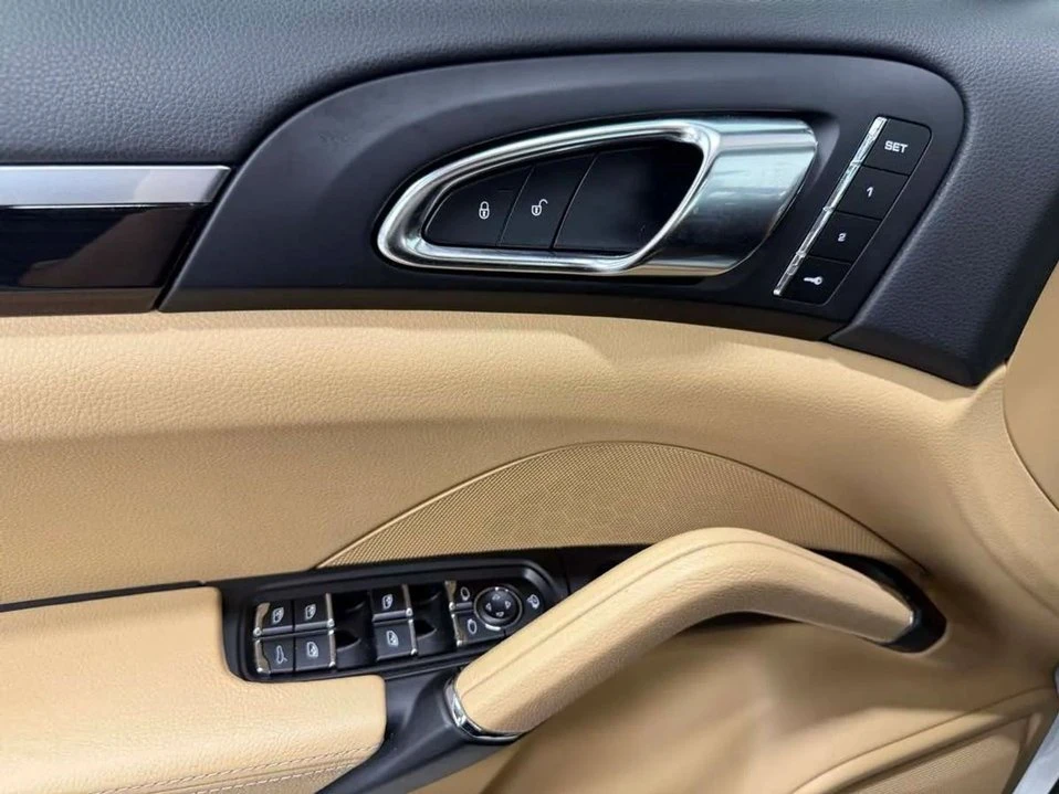 2016 Porsche 958 Cayenne - Image 12 of 20