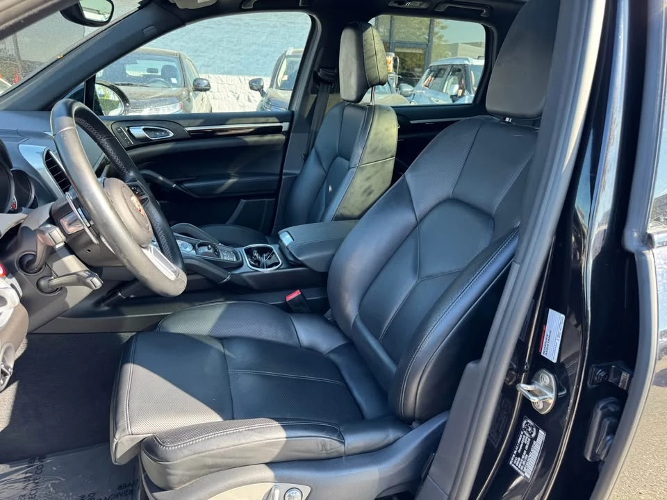 2016 Porsche 958 Cayenne - Image 10 of 15
