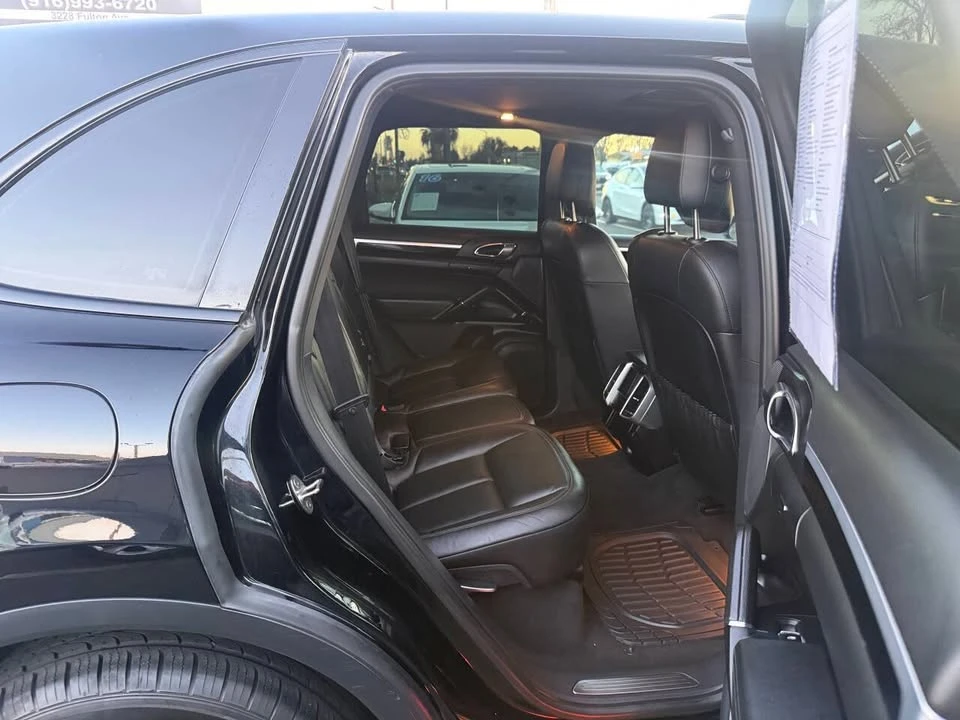 2016 Porsche 958 Cayenne - Image 16 of 20