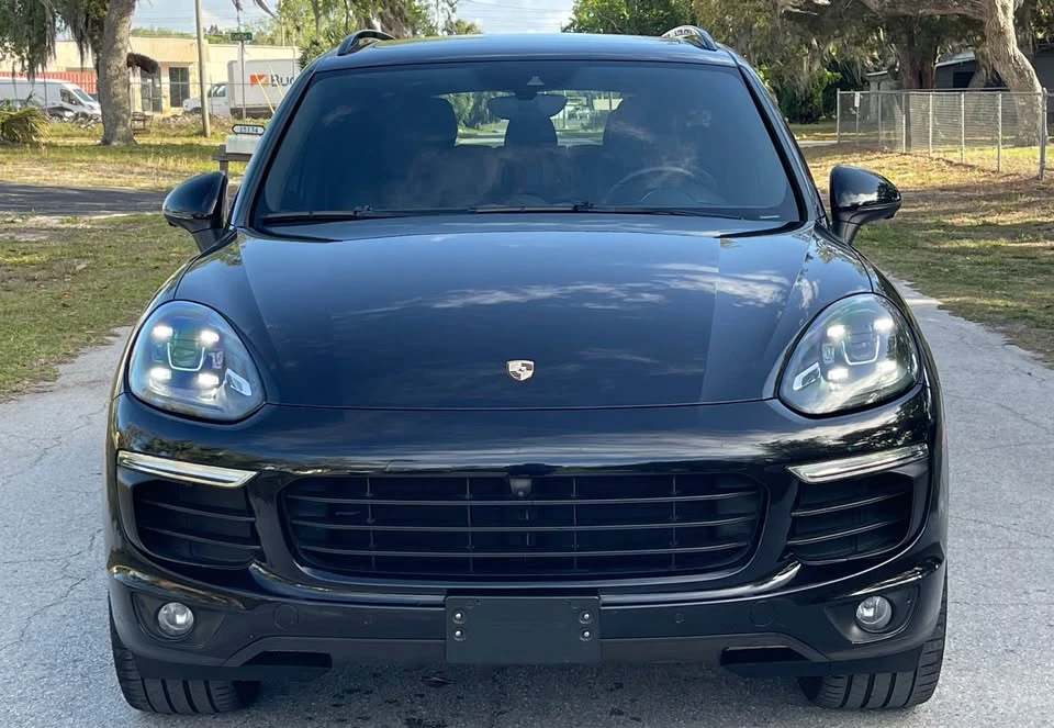 2016 Porsche 958 Cayenne - Image 2 of 16