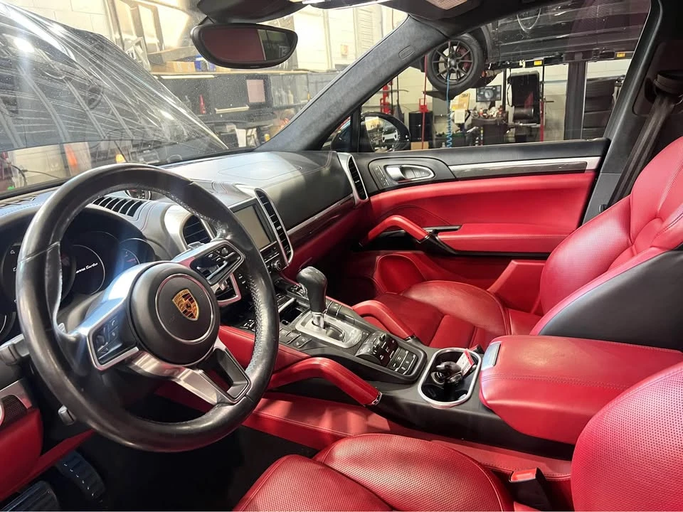 2016 Porsche 958 Cayenne - Image 2 of 2
