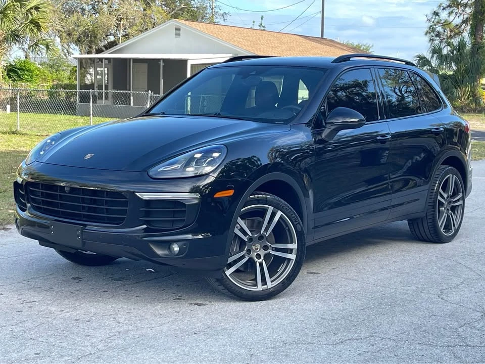 2016 Porsche 958 Cayenne - Image 3 of 16