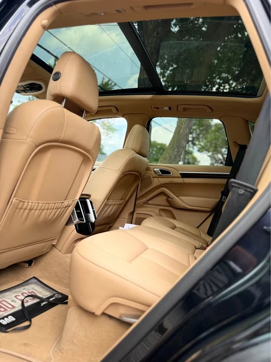 2016 Porsche 958 Cayenne - Image 14 of 20