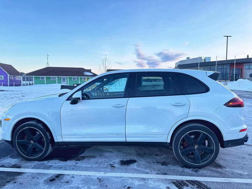 2016 Porsche 958 Cayenne - Image 4 of 14