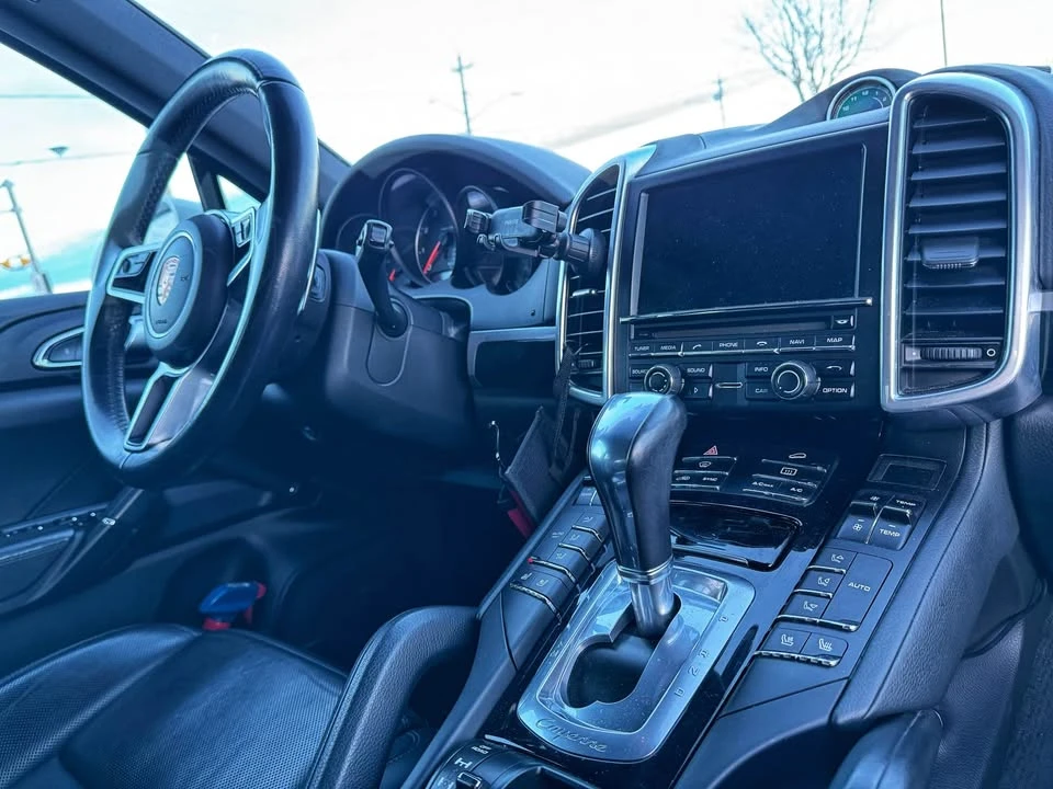 2016 Porsche 958 Cayenne - Image 7 of 14
