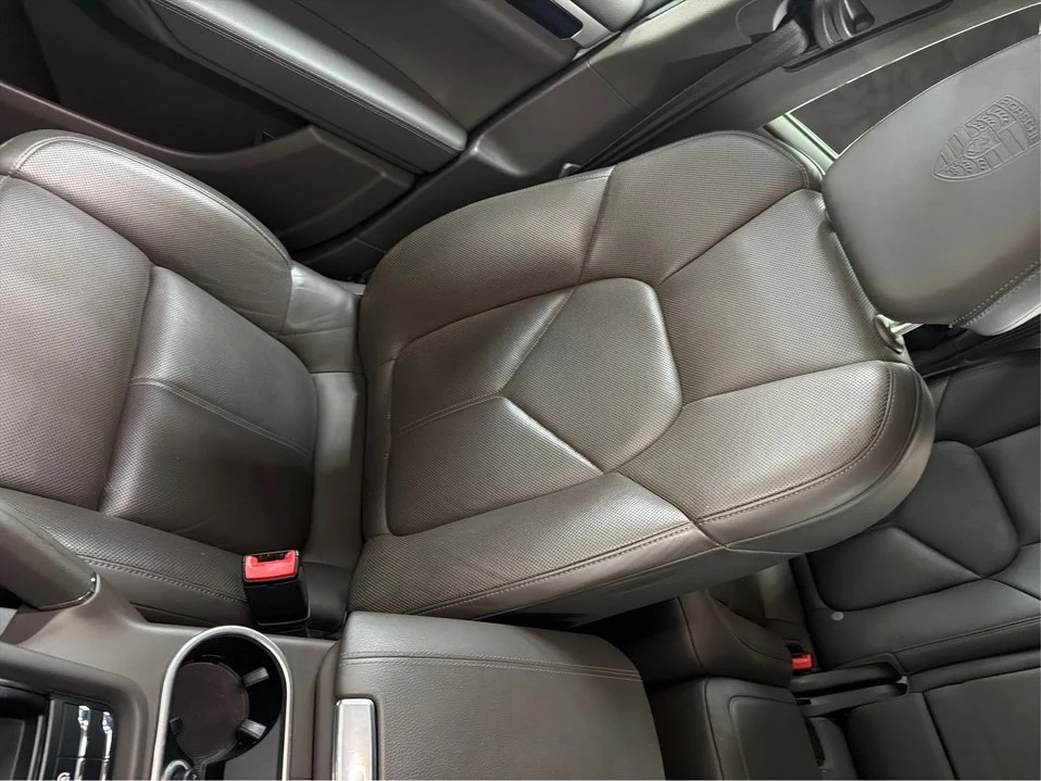 2016 Porsche 958 Cayenne - Image 16 of 20