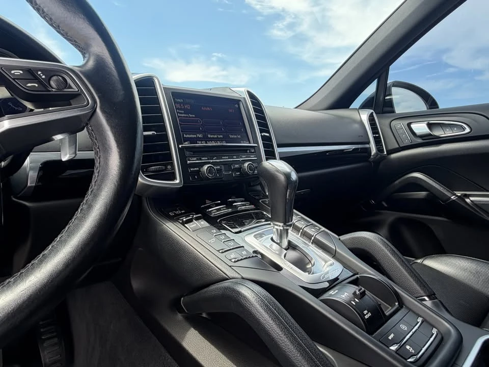 2016 Porsche 958 Cayenne - Image 14 of 20