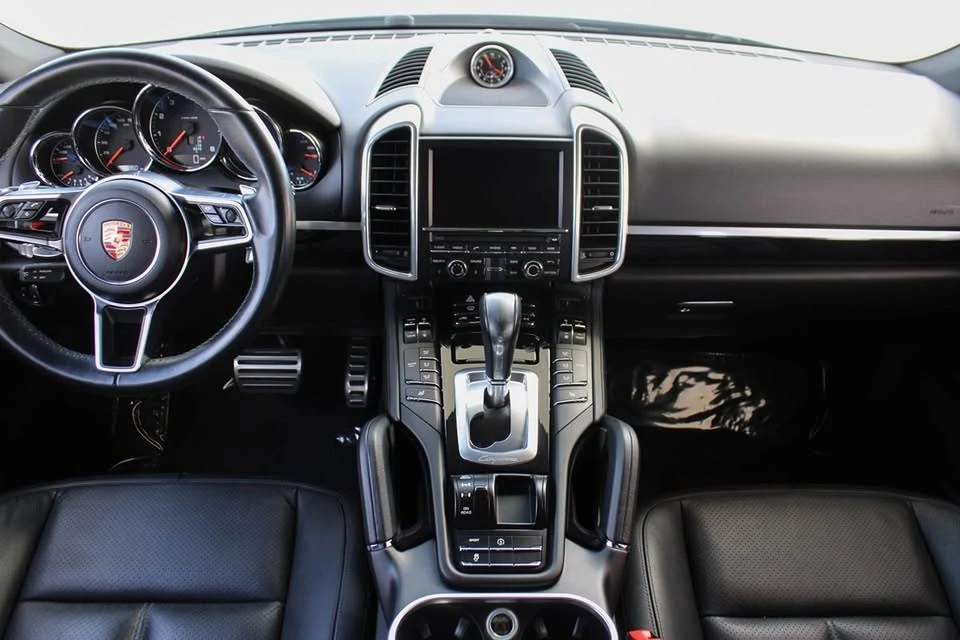 2016 Porsche 958 Cayenne - Image 12 of 20
