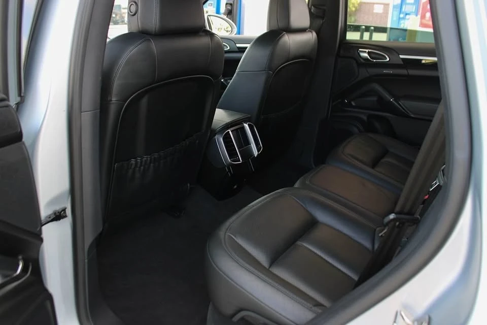 2016 Porsche 958 Cayenne - Image 16 of 20