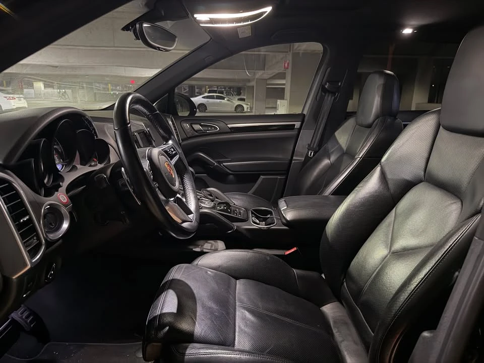 2016 Porsche 958 Cayenne - Image 9 of 13
