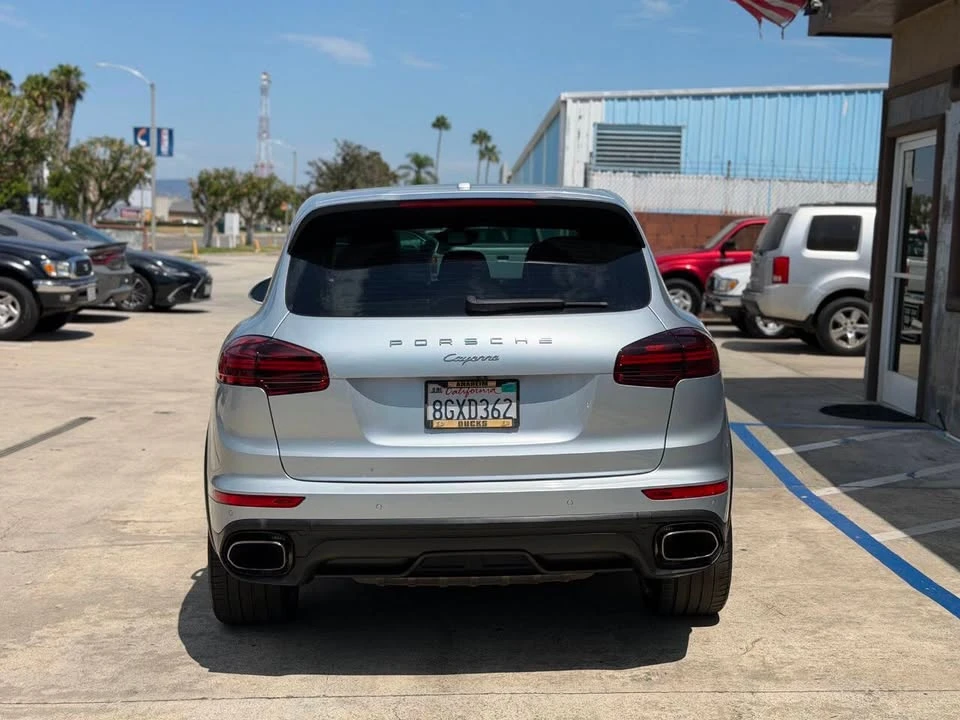 2016 Porsche 958 Cayenne - Image 9 of 20