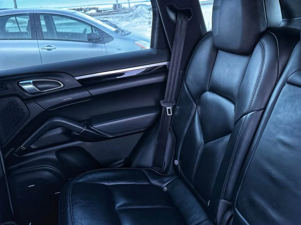 2016 Porsche 958 Cayenne - Image 9 of 14