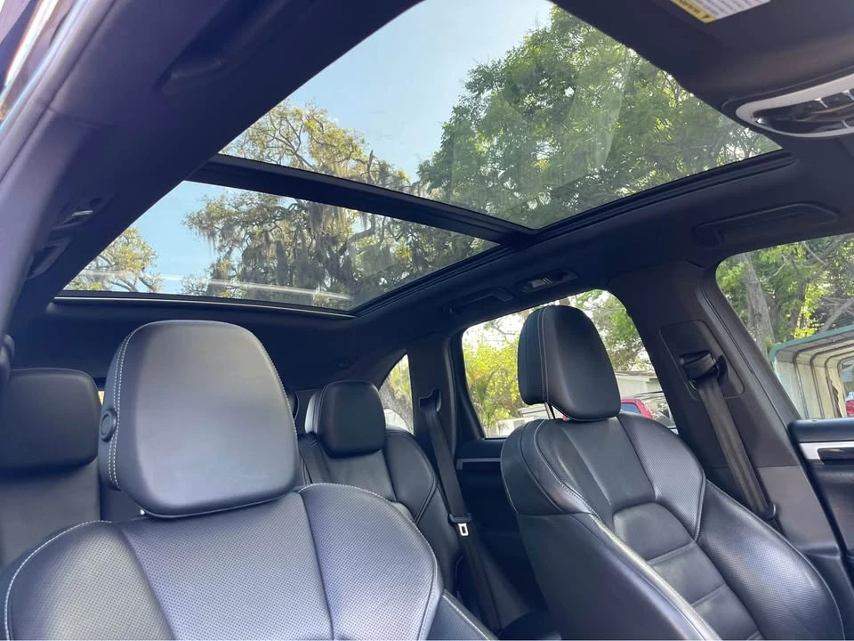 2016 Porsche 958 Cayenne - Image 8 of 16
