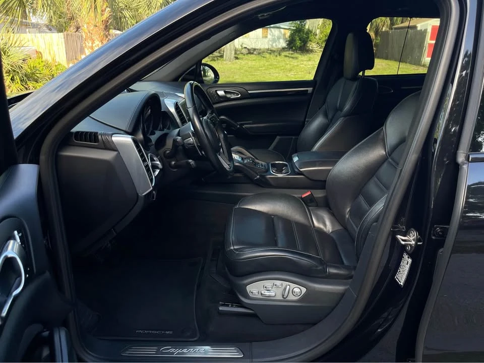 2016 Porsche 958 Cayenne - Image 6 of 16