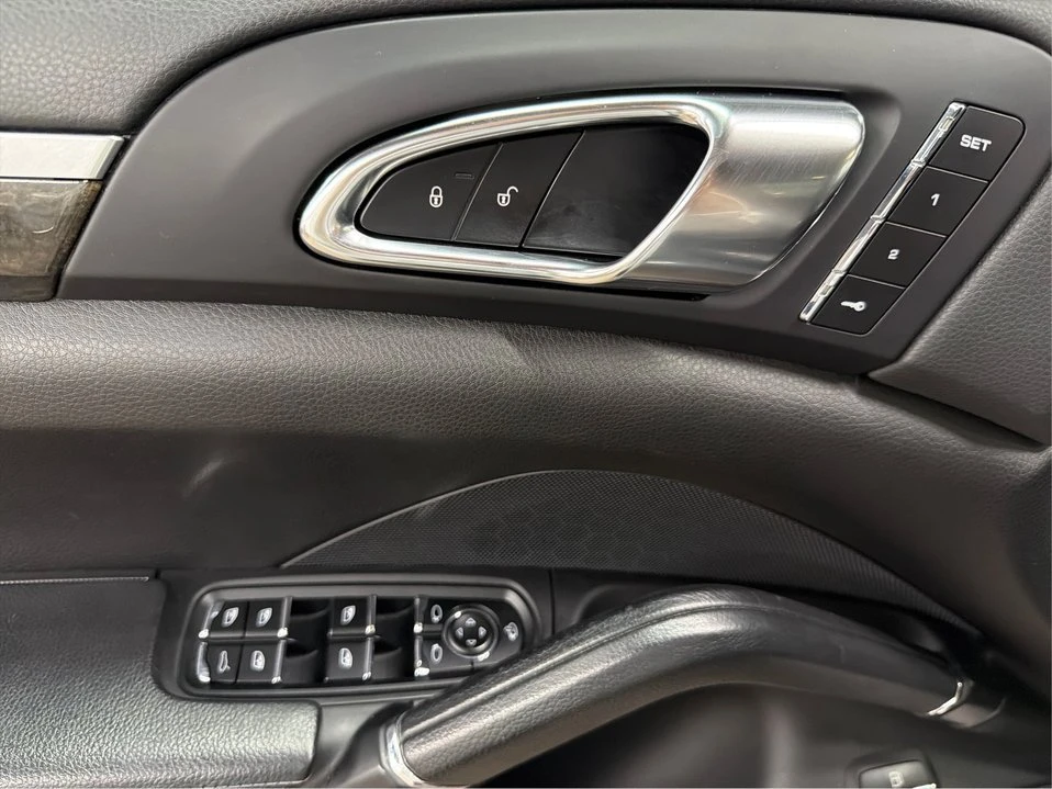 2016 Porsche 958 Cayenne - Image 18 of 20