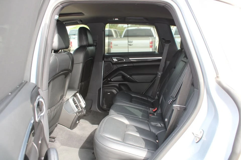 2016 Porsche 958 Cayenne - Image 15 of 20