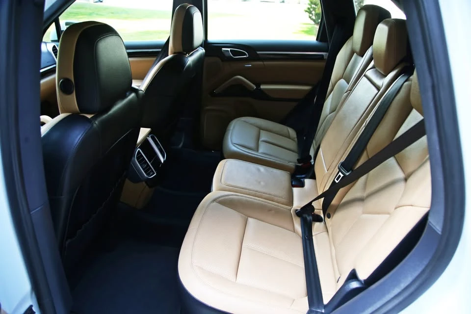 2016 Porsche 958 Cayenne - Image 11 of 20