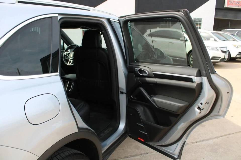 2016 Porsche 958 Cayenne - Image 11 of 20