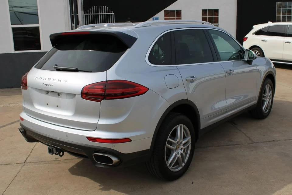 2016 Porsche 958 Cayenne - Image 7 of 20