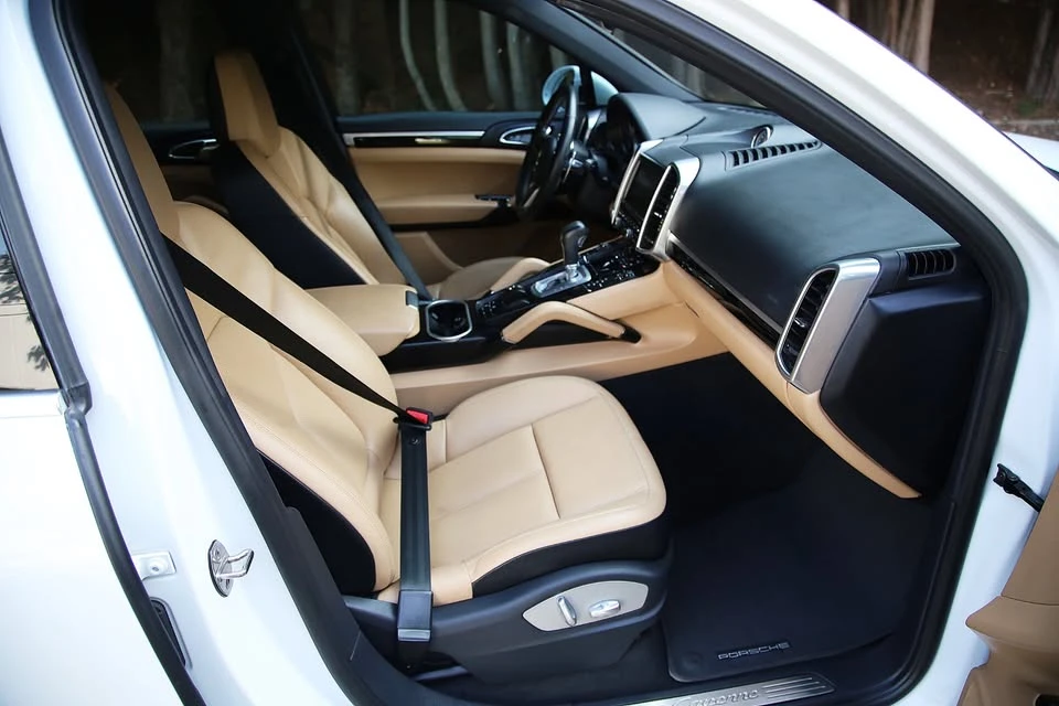 2016 Porsche 958 Cayenne - Image 14 of 20