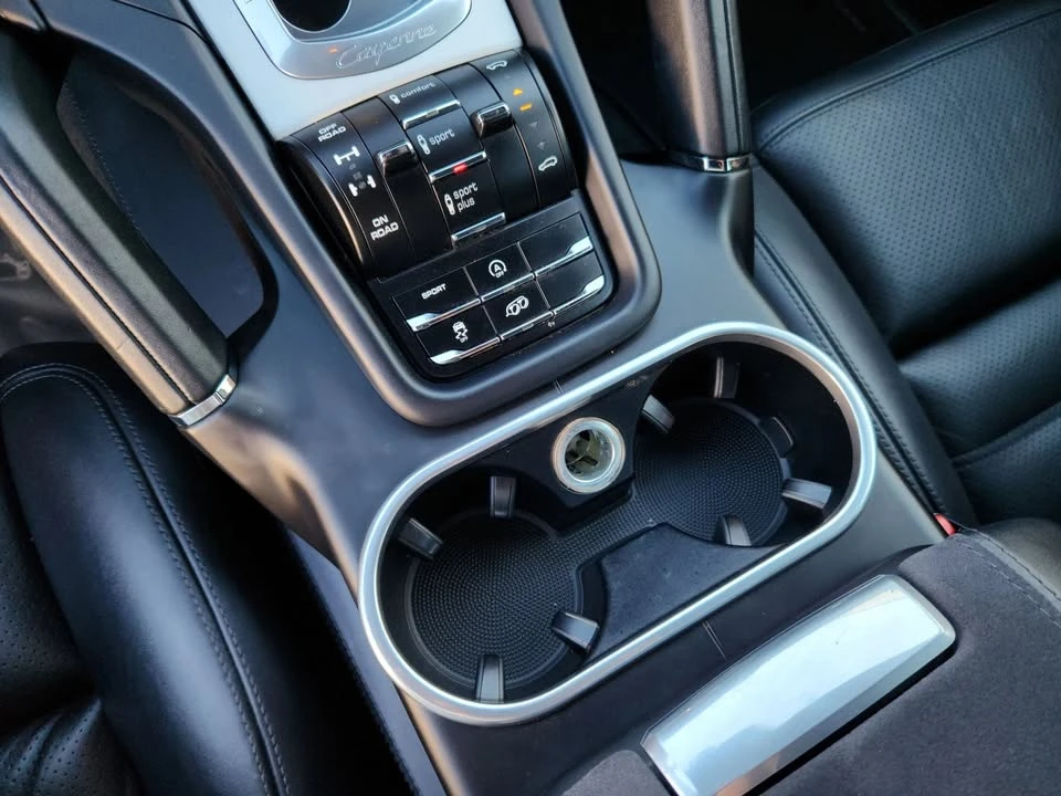 2016 Porsche 958 Cayenne - Image 15 of 20