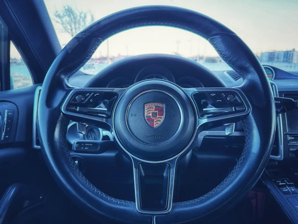 2016 Porsche 958 Cayenne - Image 8 of 14