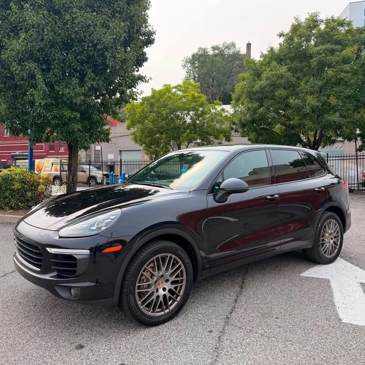 2016 Porsche 958 Cayenne - Image 2 of 10