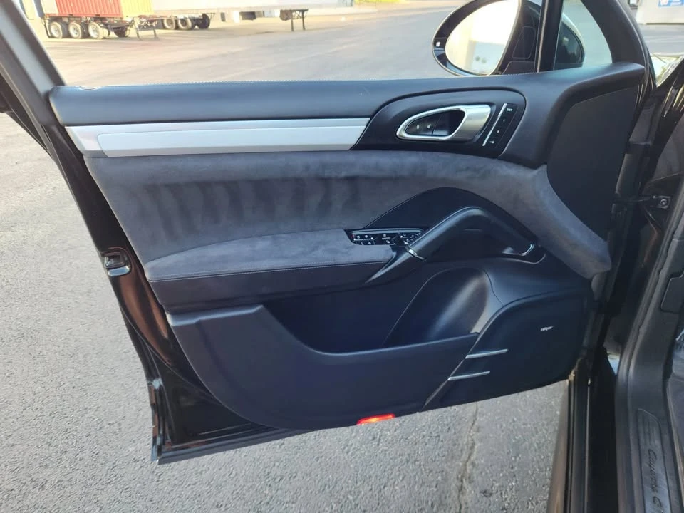 2016 Porsche 958 Cayenne - Image 10 of 20