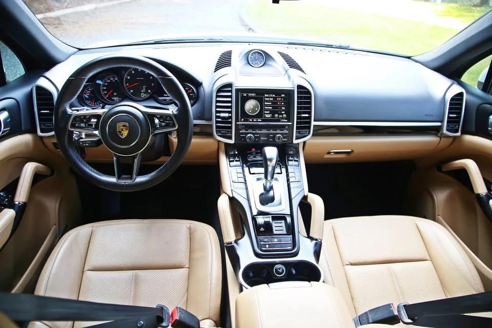 2016 Porsche 958 Cayenne - Image 15 of 20