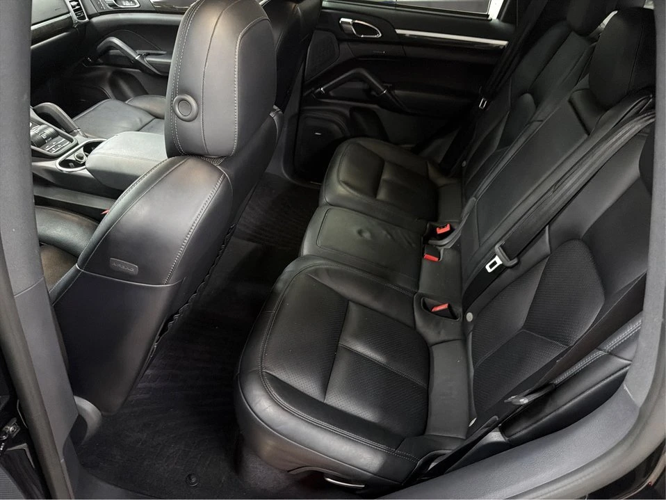 2016 Porsche 958 Cayenne - Image 13 of 20