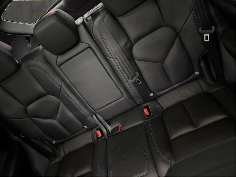 2016 Porsche 958 Cayenne - Image 15 of 20
