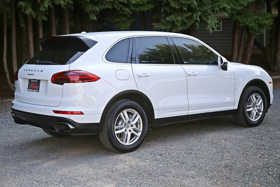 2016 Porsche 958 Cayenne - Image 7 of 20