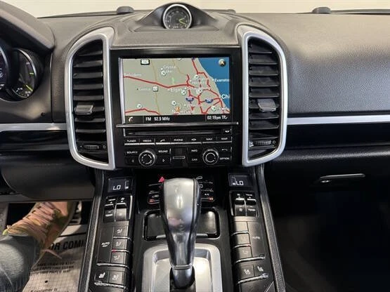 2016 Porsche 958 Cayenne - Image 18 of 20