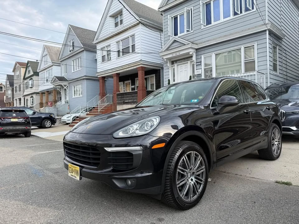 2016 Porsche 958 Cayenne - Image 2 of 13